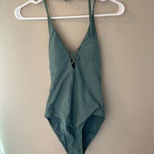 One piece swim suit